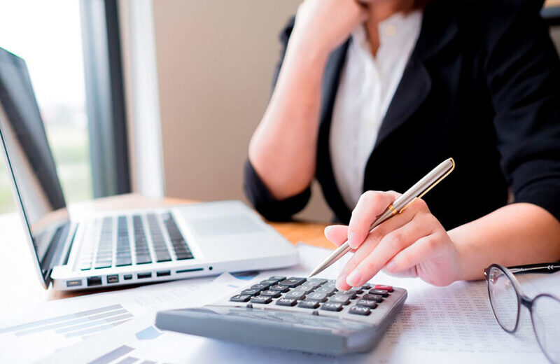 Бухгалтер.jpg Бухгалтер (1) (1).jpg